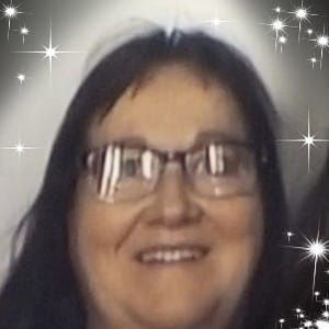 Meet your Posher, Leeann